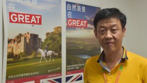 Kenneth Chau säger att majoriteten av de kinesiska turisterna nuförtiden uppför sig bra. De som gör bort sig och skämmer ut Kina svartlistas av staten. Kenneth Chau säger att majoriteten av de kinesiska turisterna nuförtiden uppför sig bra. De som gör bort sig och skämmer ut Kina svartlistas av staten.