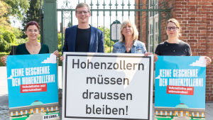 Vänsterpartiet Die Linke vill inte se att familjen får tillbaka egendom. Frågan var uppe under delstatstvalet i Brandenburg hösten 2019. Die Linkes representanter protesterar.