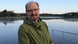 Bernt Nordman anser att stammen tål jakt, men exakt var och när den jakten ska ske är ett större frågetecken. Bernt Nordman vid Tölöviken.