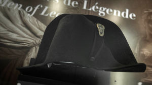 Napoleons hatt som han bar vid slaget vid Waterloo. Napoleons hatt som han bar vid slaget vid Waterloo.