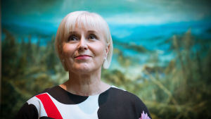 Meteorologi Seija Paasonen on tutkinut myös tauluissa esiintyviä sääilmiöitä. Seija Paasonen, Ateneum, 24.07.2017