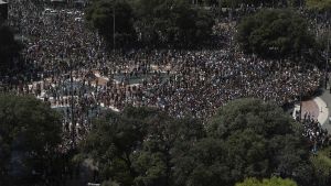 Tusentals människor samlades i Barcelona under helgen för att hedra offren. Terrorattacken i Barcelona.