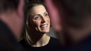 Therese Johaug har avtjänat sitt dopningsstraff till nästa säsong. Therese Johaug won the athlete of the year award in Norway in early 2016.