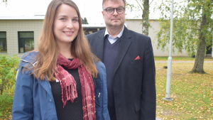 Styrelseordföranden Ann-Katrin Bender och rektor Henrik Grönroos. Ann-Katrin Bender är styrelseordförande för VNF och Henrik Grönroos är rektor.