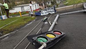 Trafikljus i spåren efter orkanen Maria i Luquillo i Puerto Rico. Trafikljus i spåren efter orkanen Maria i Luquillo i Puerto Rico.