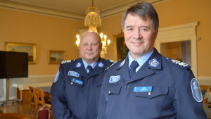 Vice polischef Ari Karvonen och polischef Kari Rantala besökte Lovisa. Polischef Kari Rantala och vice polischef Ari Karvonen.