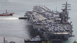 Det amerikanska hangarfartyget USS Ronald Reagan med eskader deltog den här månaden i en militärövning i Sydkorea Det amerikanska hangarfartyget USS Ronald Reagan med eskader deltog den här månaden i en militärövning i Sydkorea