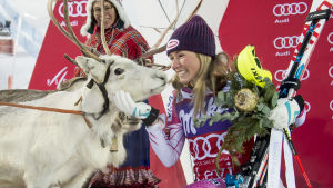 Amerikanskan har fyra renar efter segrarna i Lappland. Mikaela Shiffrin vann slalomtävlingen vid Levi 2016.