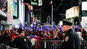 Nyårsfestligheter vid Times Square i New York 2016. Nyårsfestligheter vid Times Square i New York 2016.