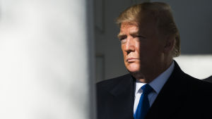 Donald Trump har sannolikt presenterats med många alternativa angrepp mot syriska regimen. Det är i liknande fall presidentens uppgift att välja vilket alternativ som sätts i verket. Donald Trump.