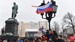 Navalnyj arrangerar ofta gatudemonstrationer. Demonstration i Moskva till stöd för oppositionen.