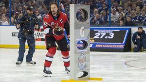 Erik Karlsson visar upp sina färdigheter under All Star-veckoslutet. Erik Karlsson visar upp sina färdigheter under All Star-veckoslutet.
