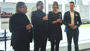 Bakom de två vinnande bidragen fanns arkitektbyrån Haroma & Partners, här representerat av Kari Haroma och Esa Ristisuo, samt arkitektbyrån UKI Arkkitehdit, här representerat av Tuula Tuomi och Sasu Alasentie. Tillställningen där de vinnande koncepten presenterades väckte stort intresse. Kari Haroma och Esa Ristisuo från Haroma & Partners och Tuula Tuomi och Sasu Alasentie från UKI Arkkitehdit nöjda efter att ha vunnit bidragstävlingen för Ingåstrand.