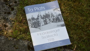 Majnumret av Ta Plats. Tidskrift med titeln Ta Plats som handlar om Inbördeskriget 1918.