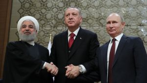 Irans president Hassan Ropuhani, Turkiets president Recep Tayyip Erdoğan och Rysslands president Vladimir Putin i Ankara den 4 april 2018. Irans president Hassan Ropuhani, Turkiets president Recep Tayyip Erdoğan och Rysslands president Vladimir Putin i Ankara den 4 april 2018.