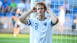 Saku Ylätupa är med i landslagssamlingen i Qatar. Saku Ylätupa under U19 i Vasa.