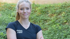 Ida Slöör satsar på simning just nu, men i framtiden jobbar hon kanske som polis. Hon är också intresserad av att studera psykologi och att jobba som tränare för andra simmare. Porträttbild på Ida Slöör.