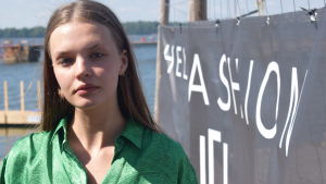 Selma af Schultén tycker att hållbart mode blir allt viktigare. Selma af Schultén deltar i Helsinki Fashion Week.