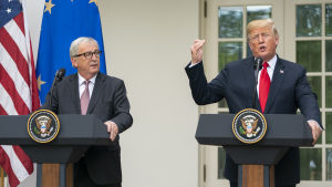 Enligt Trump var mötet med Juncker en lyckad dag. EU-kommissionens ordförande Jean-Claude Juncker och USA:s president Donald Trump.