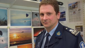 Kjell Nylund är ansvarig polisutbildare på svenska. Kjell Nylund är ansvarig utbildare på svenska vid polisyrkeshögskolan i Tammerfors.