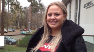 Josefina Linnokari är väntutor för agrologstuderande i yrkeshogskolan Novia. Josefina Linnokari.