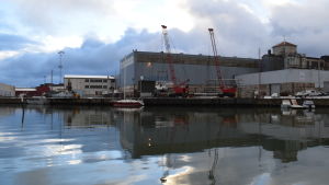Hamnen i Dalsbruk ser mycket utveckling de kommande åren. Dalsbruks fabriksområde.