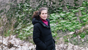 Anna Rotkirch skriver dagbok om ett år när det politiska blev privat. Anna Rotkirch i vinterrock