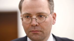 Försvarsminister Jussi Niinistö Försvarsminister Jussi Niinistö i riksdagen den 1 februari 2017
