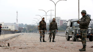 Indien utlyste utegångsförbud i stora delar av Kashmir efter terrorattacken den 14 februari Indien utlyste utegångsförbud i stora delar av Kashmir efter terrorattacken den 14 februari