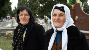 Systrarna Bedrije Staka och Safije Tusha. Systrarna Bedrije Staka och Safije Tusha i Shkoder i Albanien.