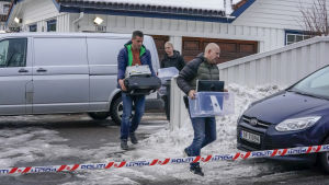 Säkerhetspolisen utförde husrannsakan i Tor Mikkel Waras hus i samband med att sambon greps den 14 mars Polisen utför husrannsakan i Tor Mikkel Waras hus