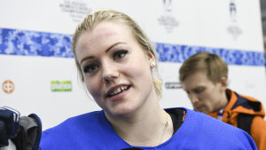 Ronja Savolainen spelar hemma-VM.