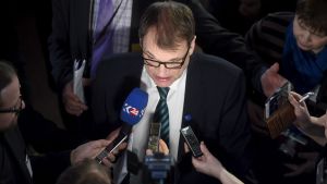 Statsministern besöker Kyrkodagarna och diskuterar flyktingpolitik. Centerns partiledare Juha Sipilä under valkvällen, kommunalvalet 2017.