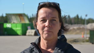 Människor som bor i hus ska inte vara rädd för att börja kompostera sitt bioavfall tycker Cati Huhta: "Kompostering är roligt och väldigt nyttigt." Cati Huhta.