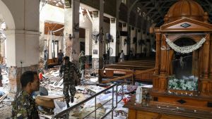 Förödelse efter bombexplosion i kyrkan St. Anthony i Kochchikade nära Colombo i Sri Lanka Förödelse efter bombexplosion i kyrkan St. Anthonyi Kochchikade nära Colombo i Sri Lanka