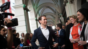 Förbundskansler Sebastian Kurz ÖVP verkar inte ha skadats av regeringspartnerns skandal. Sebastian Kurz.