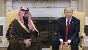 Salman bin Abdul Aziz och Donald Trump i Vita huset 14.3.2017 Salman bin Abdul Aziz och Donald Trump i Vita huset 14.3.2017.