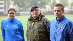 Hanna Tallberg, Patric Westerlund och Janec Jousmaa är alla engagerade i turneringen. Tre personer står på rad.