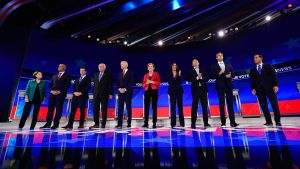 De tio som deltog från vänster till höger: Amy Klobuchar, Cory Booker, Pete Buttigieg, Bernie Sanders, Joe Biden, Elizabeth Warren, Kamala Harris, Andrew Yang, Beto O'Rourke, Julian Castro. De tio som deltog från vänster till höger: Amy Klobuchar, Cory Booker, Pete Buttigieg, Bernie Sanders, Joe Biden, Elizabeth Warren, Kamala Harris, Andrew Yang, Beto O'Rourke, Julian Castro.