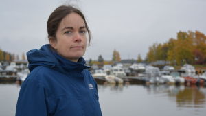 Marina Nyqvist har doktorerat på gäddan Verksamhetsledare Marina Nyqvist utomhus vid inre hamnen i Vasa