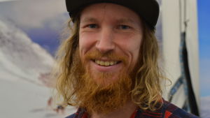 Niklas Hollsten gillar vintersemester - och ger sina bästa tips om att semestra med bil på mässan i Åbo . Niklas Hollsten.