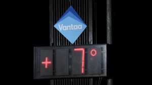 Vädergudarna var inte på skidåkarnas sida under finska cupen på skidor i Vanda. Sju grader plus under finska cupen i skidor i Vanda.
