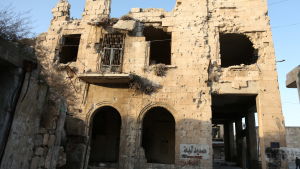 Byggnad som förstörts av flygräder och granateld i Maarat al-Numan, Idlib i norra Syrien. Förstörd byggnad efter flygräder och granateld i Maarat al-Numan, Idlib i norra Syrien.