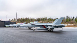 Boeing Super Hornet. F/A-18 Super Horneteja Satakunnan lennoston kentällä Pirkkalassa.