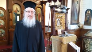 Den ortodoxa kyrkan i Hangö hör till Helsingfors ortodoxa församling. Harry Fagerlund är diakon i Hangö ortodoxa församling. Harry Fagerlund i den ortodoxa kyrkan i Hangö.