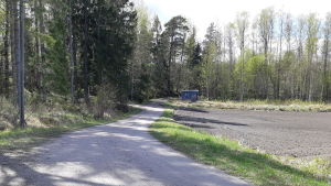 Den här vägen leder till Pickalaån där det finns en sluss. Här byggs en väg som leder trafiken från Störsvik till Marsudden. En väg på området Pickala-Marsudden som ska delgeneralplaneras.