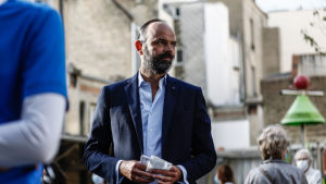 Premiärminister Édouard Philippe utanför sin vallokal i Le Havre på söndagen. Premiärminister Édouard Philippe utanför sin vallokal i Le Havre på söndagen.