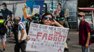 Polischefen Chris Tang är inte särskilt populär bland demokratiaktivister i Hongkong. Polischefen Chris Tang är inte särskilt populär bland demokratiaktivister i Hongkong.