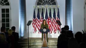 Melania Trump talade utanför Vita huset Melania Trump håller tal under Republikanernas konvent 25.8.2020