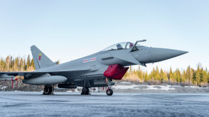 Eurofighter Typhoon, tillhörande brittiska flygvapnet. Eurofighter Typhoon hävittäjä Satakunnan lennoston kentällä